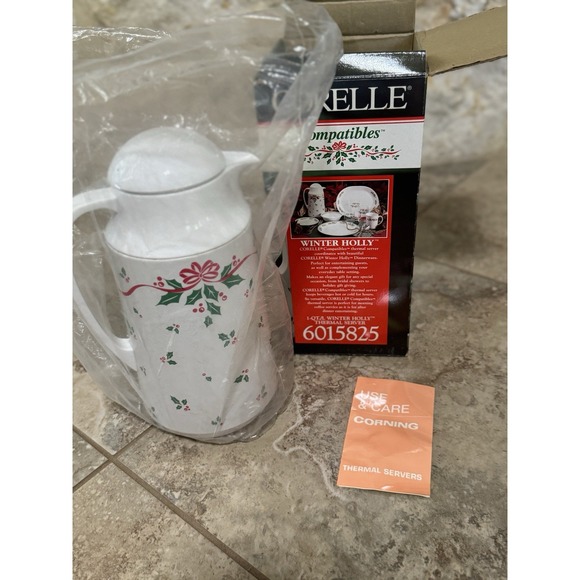 Vintage Corelle Compatibles Winter Holly Christmas 1 QT‎ Thermal Server-Carafe - Picture 8 of 11